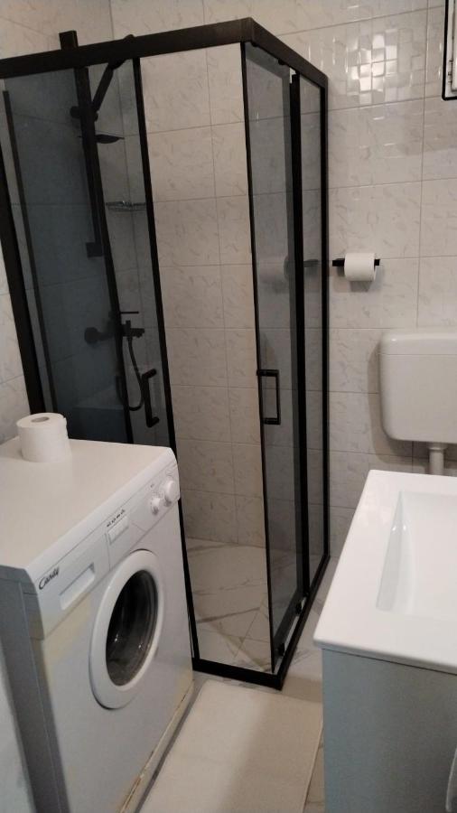 Studio Apartment Bosko Novalja Exterior photo